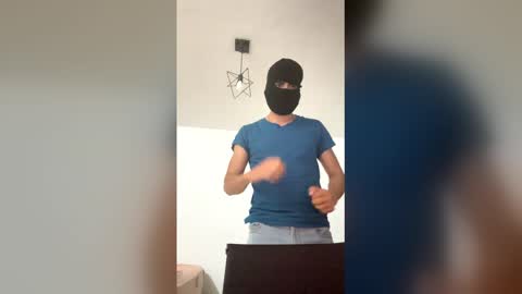 vaquerofit18 online show from 15, 4, 2026