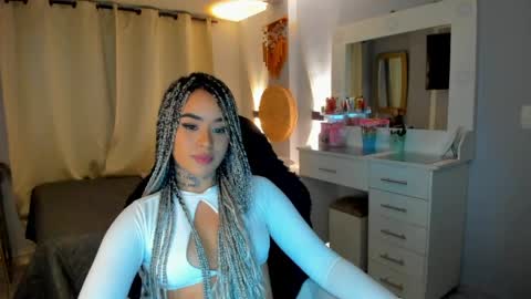 Vayolett Bass online show from 29, 4, 2026