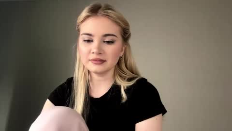 Monika online show from 17, 2, 2026