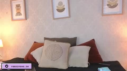 Vee Simons online show from 12, 3, 2026