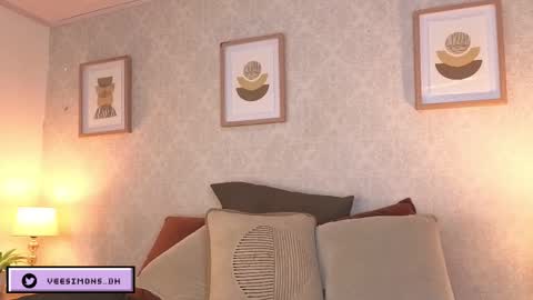 Vee Simons online show from 28, 3, 2026