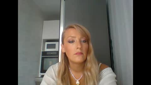 Snapshot of veessa chatting on 18, 10, 2025 Veessa online show from 18, 10, 2025