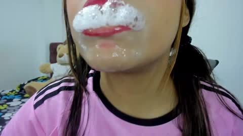 Snapshot of veky_saliva01 chatting on 18, 1, 2025 camila online show from 18, 1, 2025