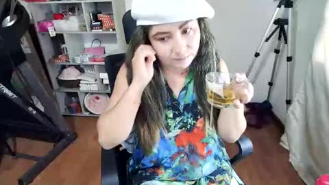 Snapshot of vellarossa chatting on 17, 2, 2026 Im VelaI will be Christmas and New Year with my family December 22 to January 13 I will miss you guys. online show from 17, 2, 2026