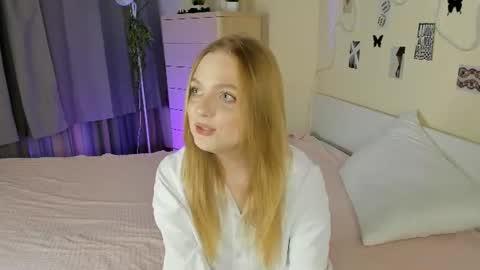 Snapshot of velourorbit chatting on 16, 6, 2026 Hi im Hannah online show from 16, 6, 2026