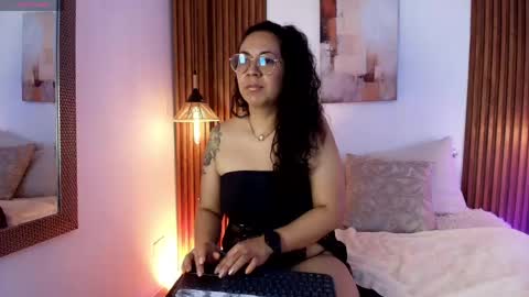 Emma Curly online show from 23, 4, 2026