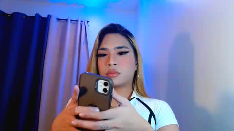 Snapshot of velvet_delux69 chatting on 3, 11, 2025 velvet_delux69 online show from 3, 11, 2025