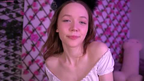 Polly online show from 6, 11, 2025