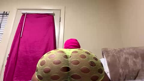 Snapshot of velvet_vixen26 chatting on 5, 3, 2026 Velvet Lovers Land online show from 5, 3, 2026