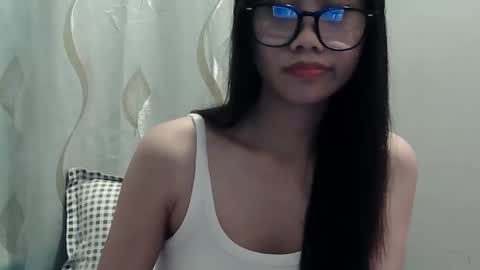 Snapshot of velvetcharm_19 chatting on 14, 11, 2025 Cassy Pinay online show from 14, 11, 2025