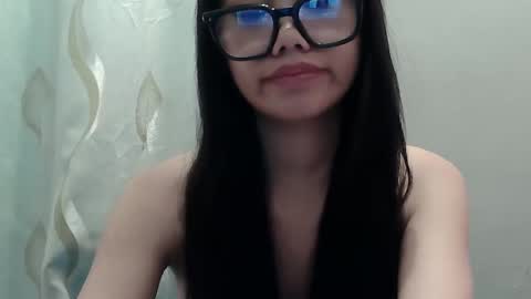 Cassy Pinay online show from 20, 11, 2025