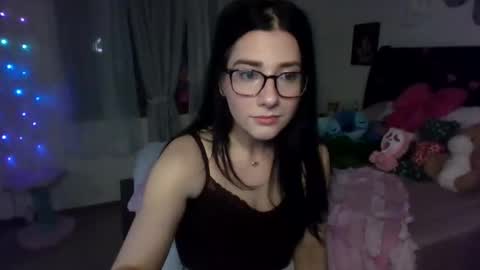 Snapshot of velvetkitten19 chatting on 19, 2, 2026 Kitty online show from 19, 2, 2026