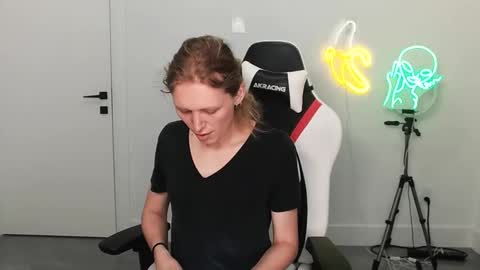 VelvetTGirl online show from 10, 2, 2026