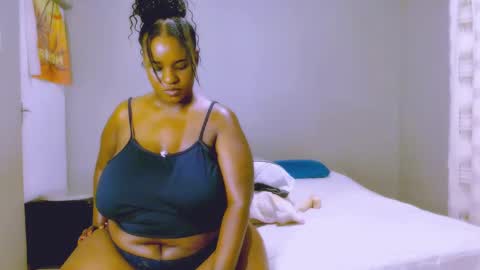 Snapshot of velvetychocolate1 chatting on 14, 2, 2025 velvetychocolate1 online show from 14, 2, 2025