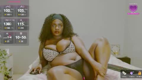 Snapshot of velvetychocolate1 chatting on 14, 10, 2025 velvetychocolate1 online show from 14, 10, 2025