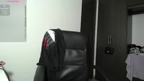 Venelope 3 online show from 11, 4, 2026