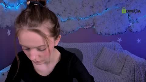 venezia_barton online show from 12, 3, 2026