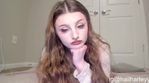 Snapshot of venicebtchh chatting on 28, 12, 2024 Harley instahailharleyy online show from 28, 12, 2024