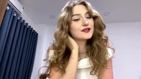 Snapshot of venniebonillas chatting on 22, 2, 2026 Emily online show from 22, 2, 2026