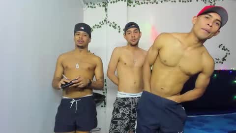 Snapshot of venus_boy2 chatting on 7, 11, 2025 venus_boy2 online show from 7, 11, 2025