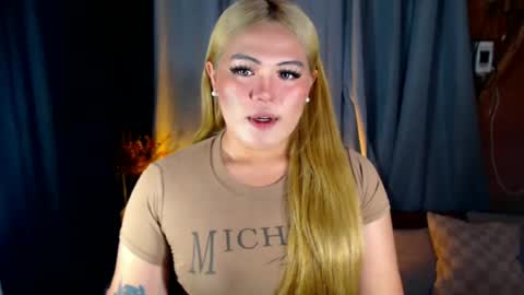 I am Colly Your mystery girl online show from 19, 6, 2026