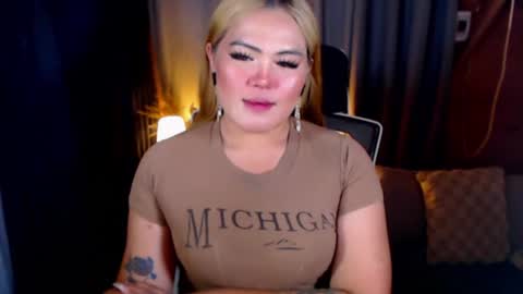I am Colly Your mystery girl online show from 15, 7, 2026
