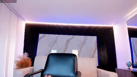 Venus Cooperr online show from 14, 7, 2026