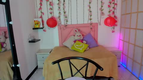 Snapshot of venus_latin_01 chatting on 23, 9, 2025 Mary online show from 23, 9, 2025