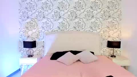 Snapshot of venusandrea29 chatting on 12, 7, 2026 Venus online show from 12, 7, 2026