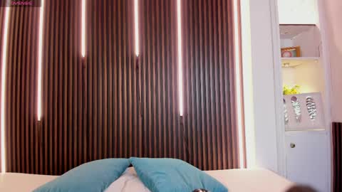 Venus Cooper Everyday From 1400 to 2200 Col Time online show from 14, 4, 2026