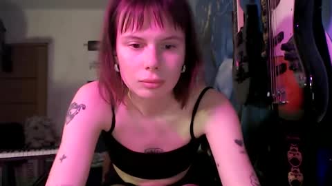 Snapshot of venusxbitch chatting on 27, 11, 2025 venusxsweetxangel online show from 27, 11, 2025