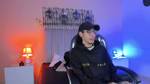 Snapshot of vergil_noir chatting on 19, 5, 2026 vergil_noir online show from 19, 5, 2026
