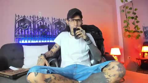 Snapshot of vergil_noir chatting on 26, 5, 2026 vergil_noir online show from 26, 5, 2026