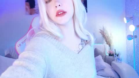 Mia online show from 1, 10, 2025