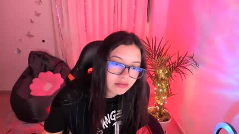 Snapshot of verolake chatting on 17, 2, 2025 Verolake online show from 17, 2, 2025