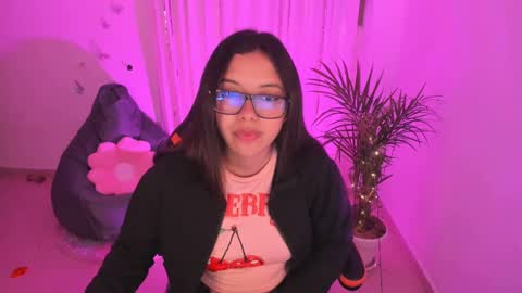 Snapshot of verolake chatting on 19, 2, 2025 Verolake online show from 19, 2, 2025