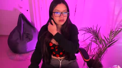 Snapshot of verolake chatting on 23, 2, 2025 Verolake online show from 23, 2, 2025