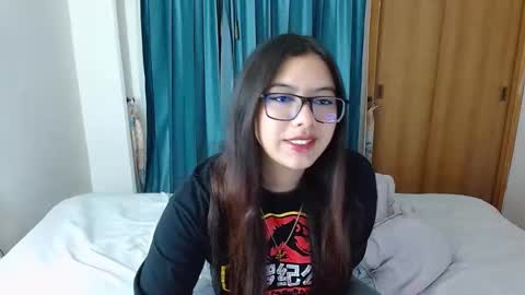 Snapshot of verolake chatting on 4, 3, 2025 Verolake online show from 4, 3, 2025