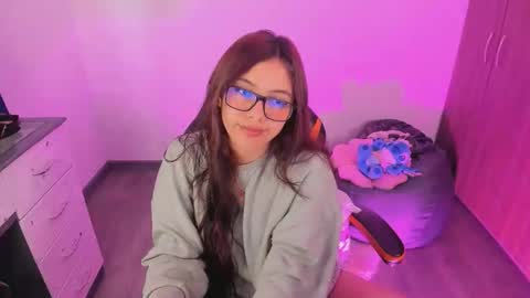 Snapshot of verolake chatting on 16, 10, 2025 Verolake online show from 16, 10, 2025