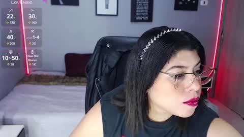 Miss Veronika online show from 5, 3, 2025