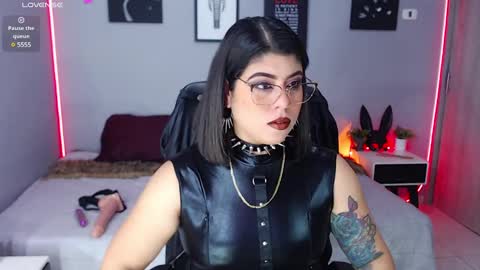 Miss Veronika online show from 11, 3, 2025