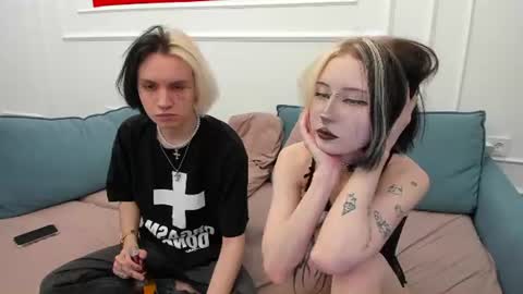 veryraretwins online show from 22, 7, 2026