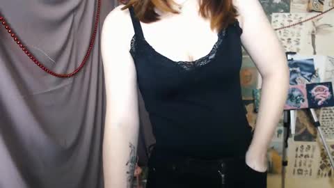Snapshot of veryveryvery_shy chatting on 24, 12, 2024 veryveryvery_shy online show from 24, 12, 2024