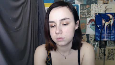 Snapshot of veryveryvery_shy chatting on 20, 2, 2025 veryveryvery_shy online show from 20, 2, 2025