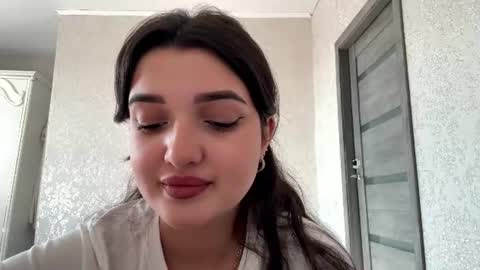 Izzabel online show from 25, 7, 2026