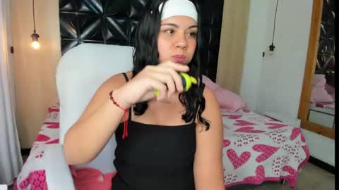 Snapshot of veyra_sereny chatting on 12, 6, 2026 Vanesaa online show from 12, 6, 2026