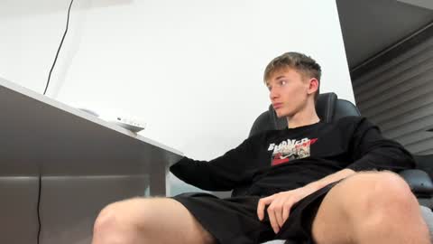 Snapshot of vibemygirl chatting on 23, 12, 2024 vibemygirl online show from 23, 12, 2024