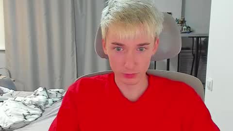 Snapshot of vibemygirl chatting on 13, 10, 2025 vibemygirl online show from 13, 10, 2025