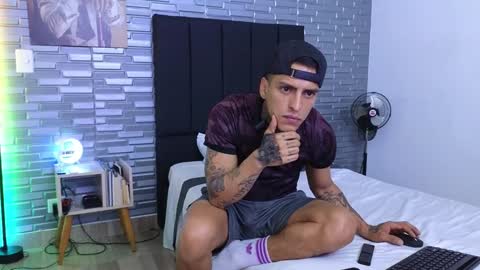 Snapshot of vicctorzc chatting on 23, 1, 2025 Victor cardenas online show from 23, 1, 2025