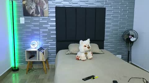 Snapshot of vicctorzc chatting on 2, 2, 2025 Victor cardenas online show from 2, 2, 2025